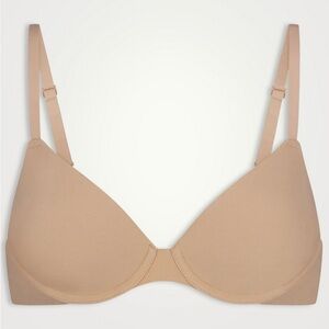 NWT Skims Fits Everybody T-Shirt Bra Size 36H